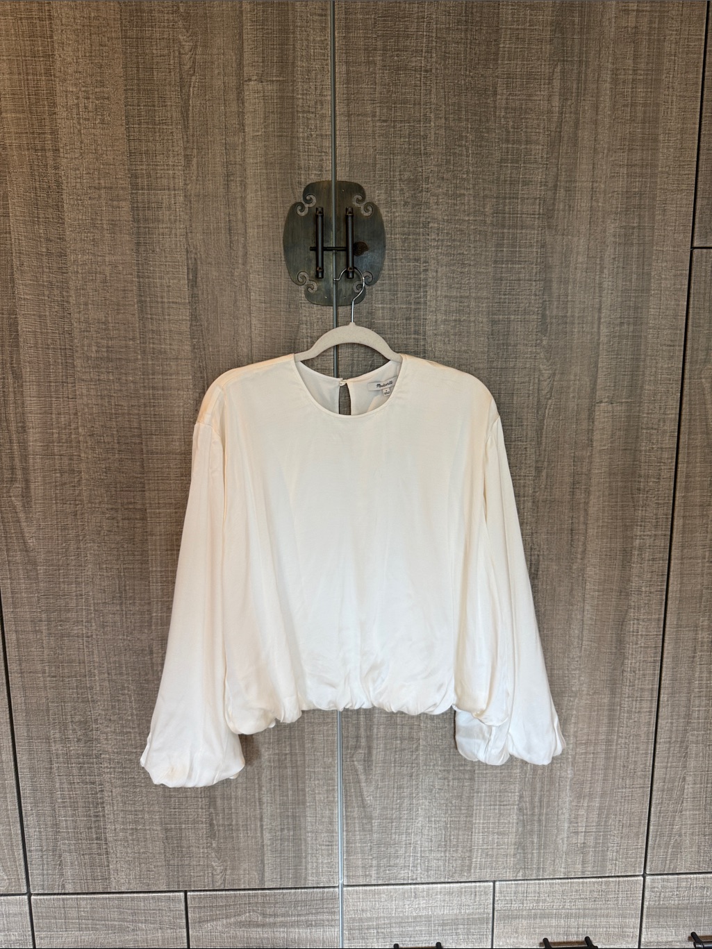 Madewell Long-Sleeve Bubble-Hem Top In Satin